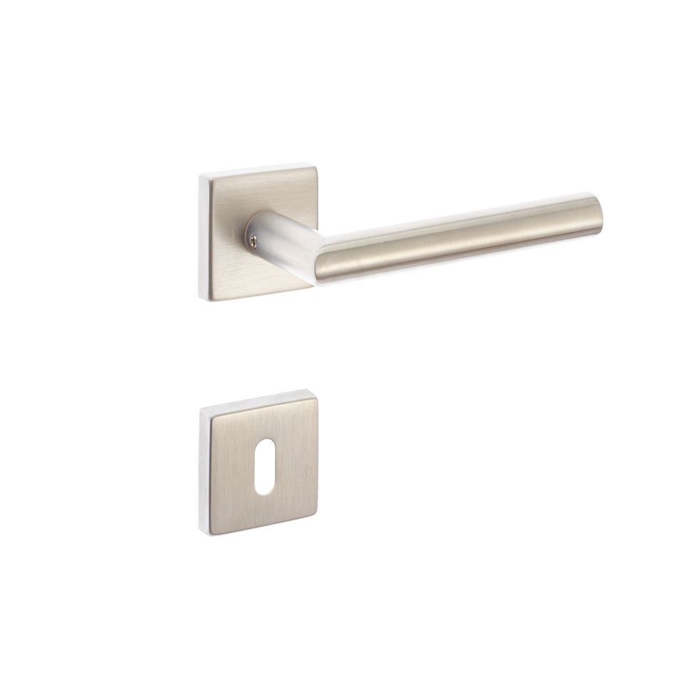 maniglia-trenta-c-slash-rosetta-quadra-inox