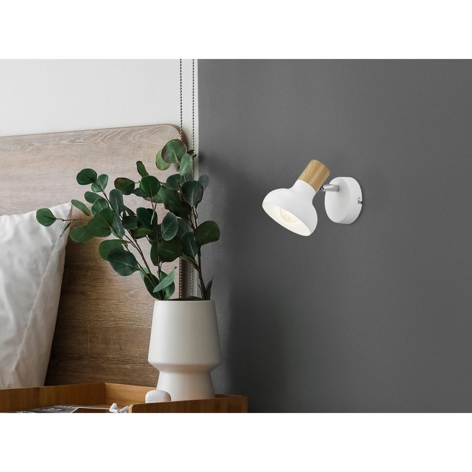 spot-latika-e14-h17cm-bianco-slash-legno
