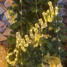 insegna-auguri-luminosa-77x2xh25cm-100-pixel-micro