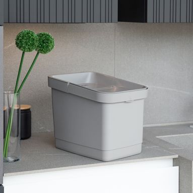 PATTUMIERA STOCCOLMA 20,5L 29X39,2XH32,5CM GRIGIA.