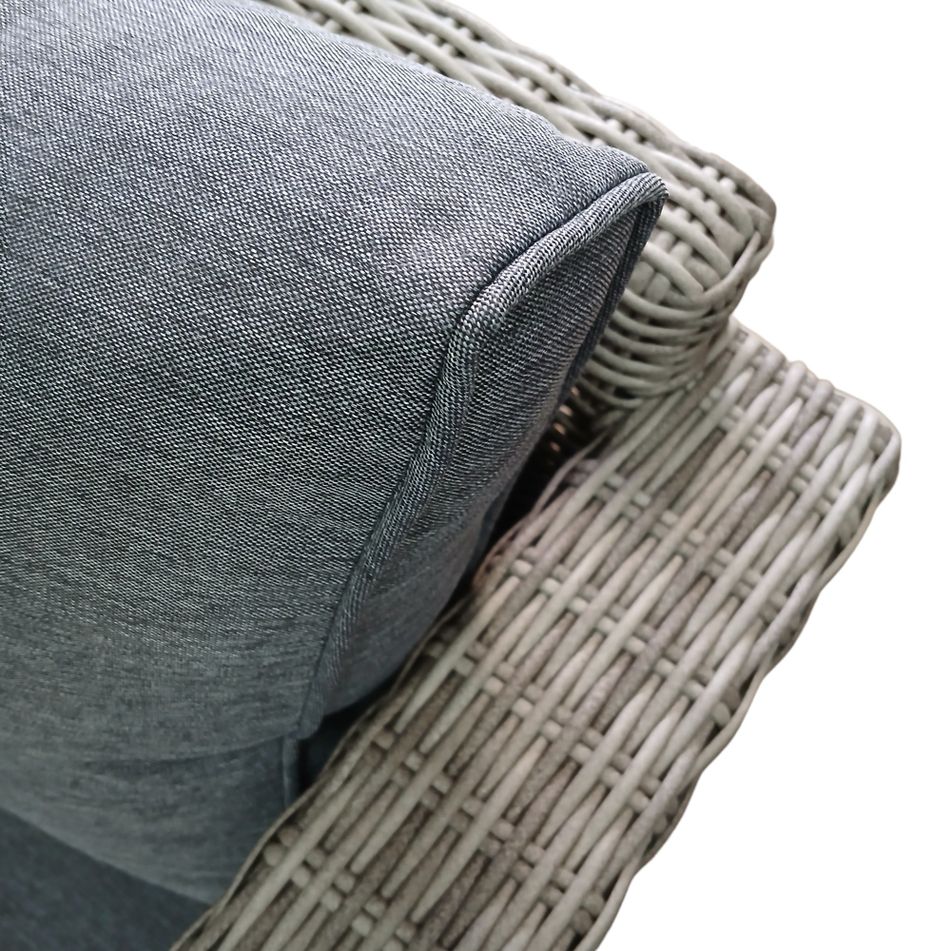 set-salotto-icaro-in-rattan-grigio-con-cuscini