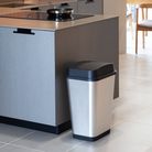 pattumiera-oslo-50l-33x44xh56cm-effetto-alluminio