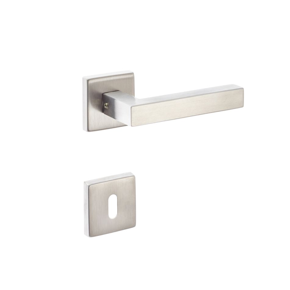 maniglia-trentuno-c-slash-rosetta-quadra-inox