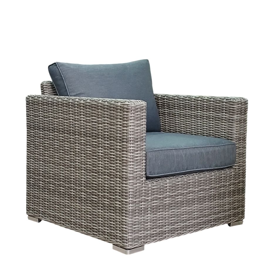 set-salotto-icaro-in-rattan-grigio-con-cuscini