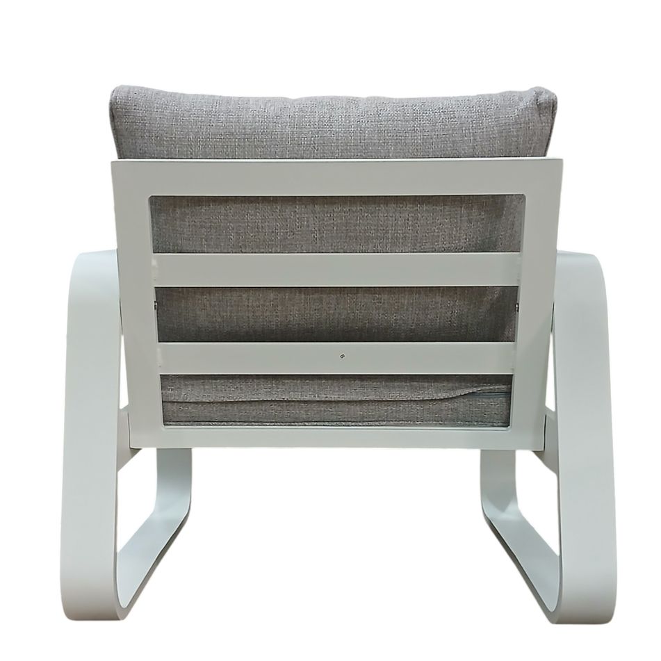 set-salotto-luise-con-divano-3-posti-2-poltrone-e-tavolo-basso-in-alluminio-bianco-con-cuscini-grigi