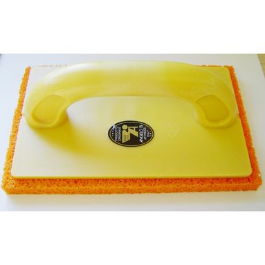 FRATTAZZO 21X15CM IN GOMMA ROSSA E MANICO IN LEGNO