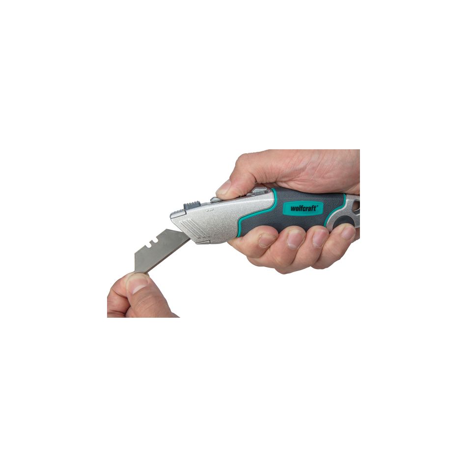 cutter-doppia-lama-trapezoidale-e-ad-uncino