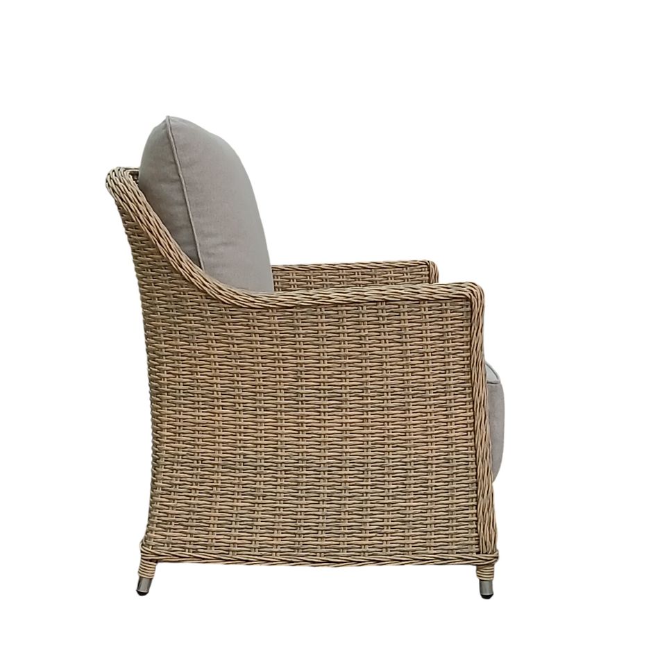 set-salotto-adriano-in-rattan-beige-con-cuscini